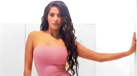 Poonam Pandey Nude: 720p HD Porn Videos & Sex Tapes